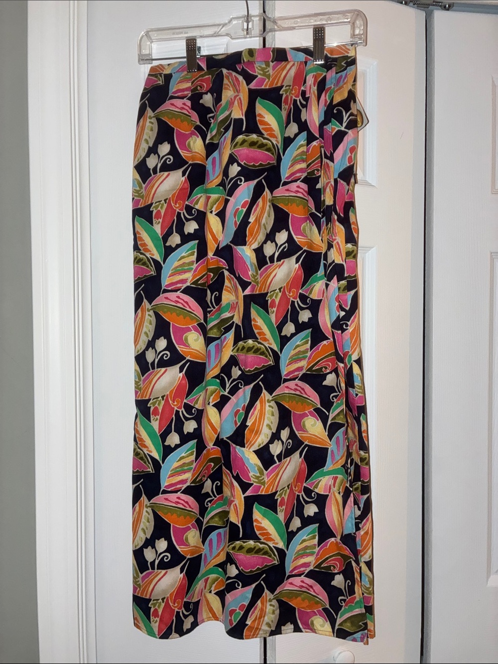 NWT Talbots Multicolor Leaf-Print Maxi Skirt on Navy
